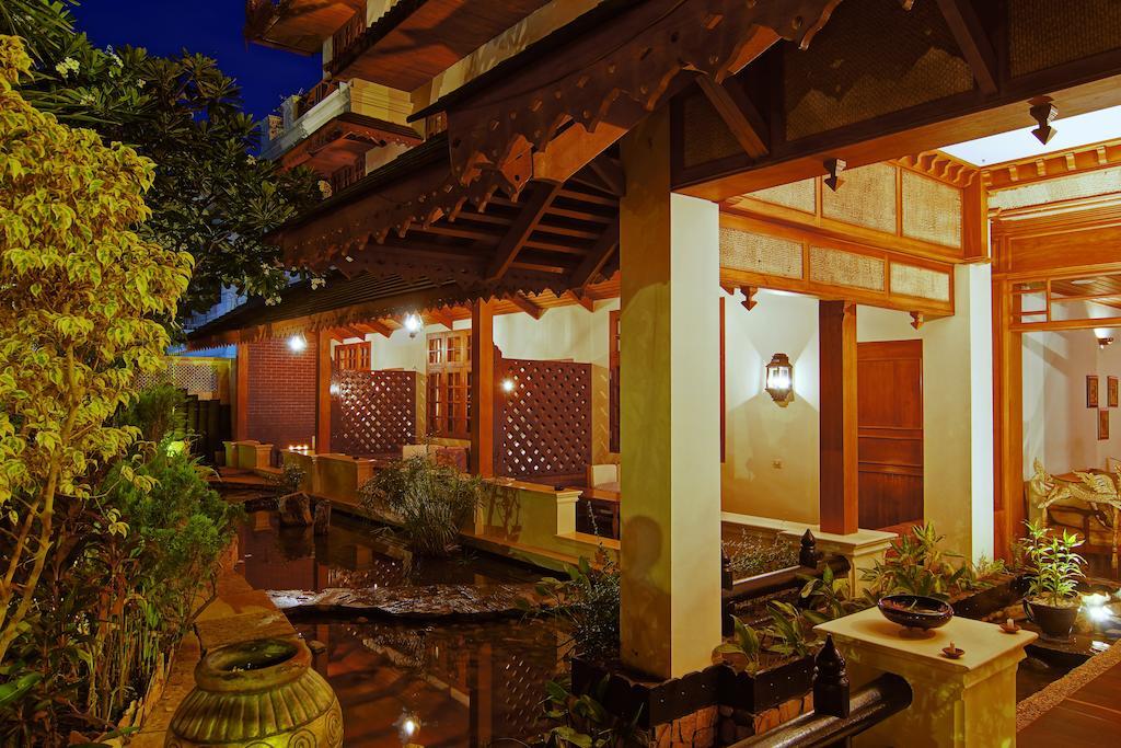 The Hotel By The Red Canal Mandalay Buitenkant foto