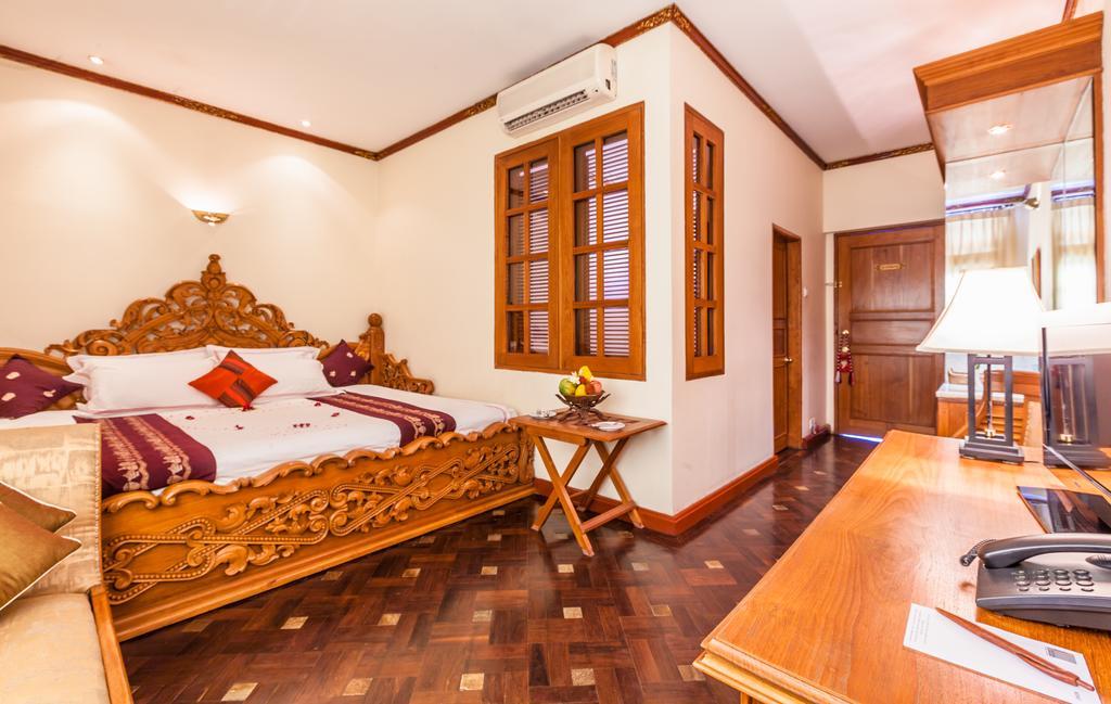 The Hotel By The Red Canal Mandalay Buitenkant foto