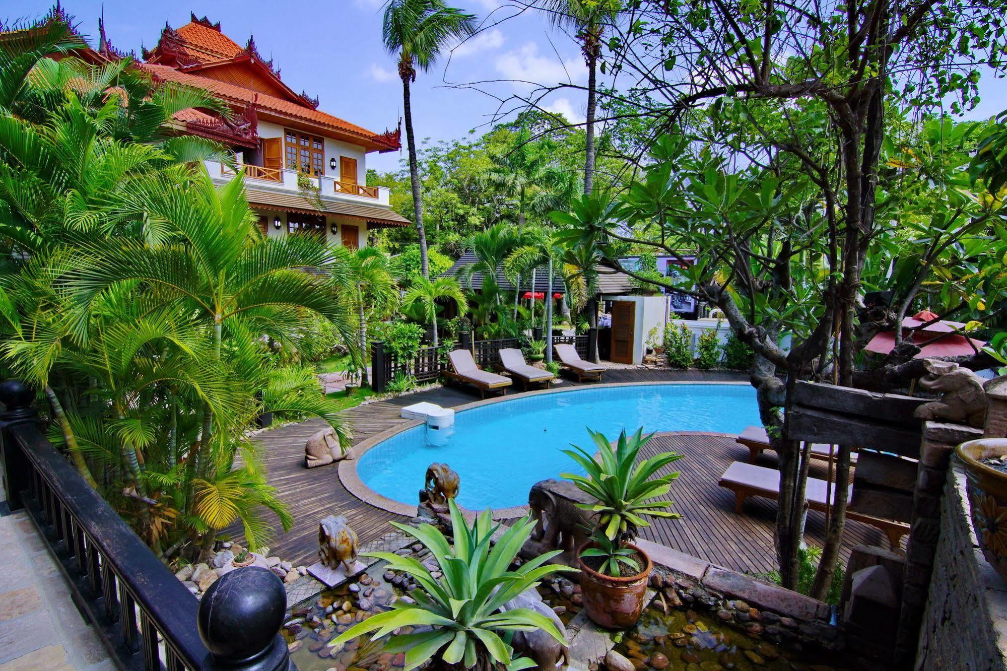 The Hotel By The Red Canal Mandalay Buitenkant foto